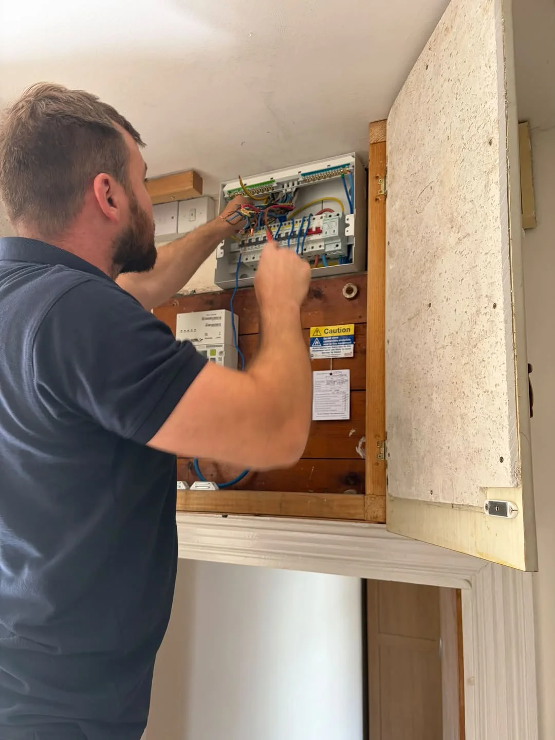 Plug-In Solar Panel checks Plug-In Solar Panel checks